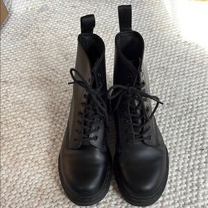 Dr. Martens 1460 Mono in black women’s size 9